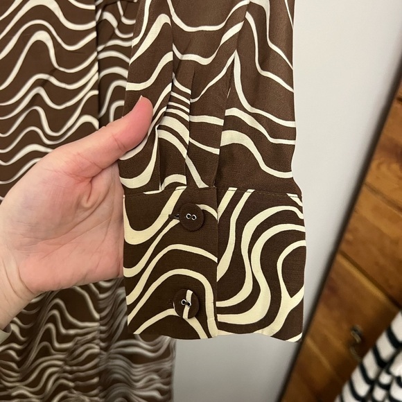 &otherStories chocolate brown Abstract Print Long Sleeve Midi wrap Dress size 2 - Picture 8 of 12